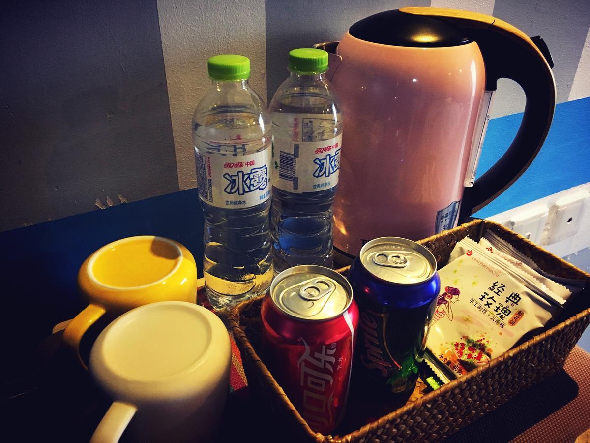 ホテルニンハウス レイク ビュー イン 大理市 エクステリア 写真